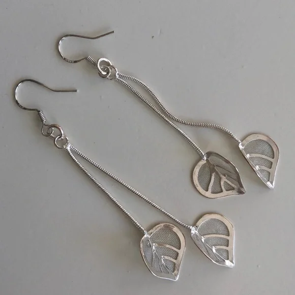 Sweet Valentine Heart-Shaped Leaves Dangle from Silver-Toned Earrings - Picture 2 of 7